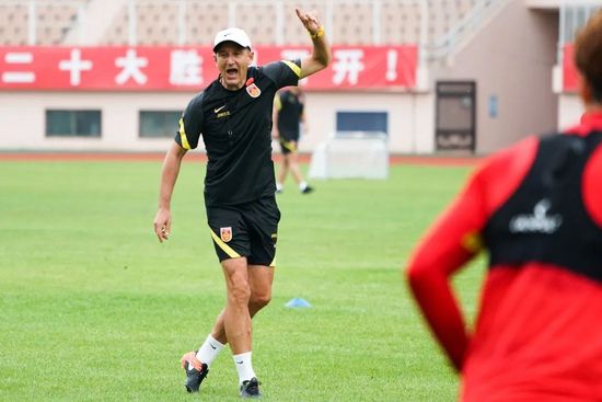 曼城1-0领先浦和红钻。